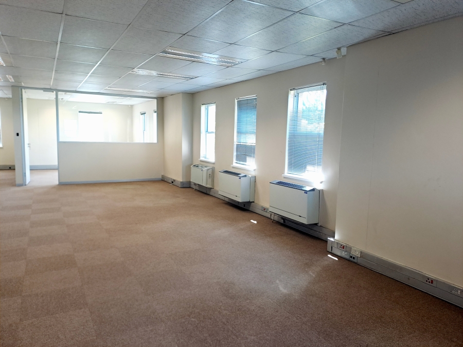 To Let commercial Property for Rent in Rosenpark Western Cape